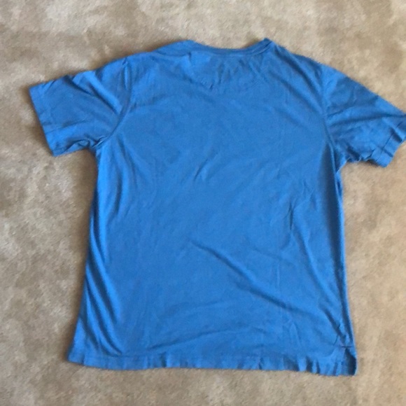 Tommy Bahama Men’s light blue cotton shirt size Med - Picture 2 of 5